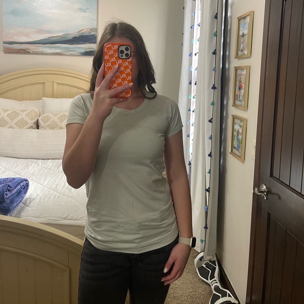 COPY - Lululemon Swiftly Tech Size 8